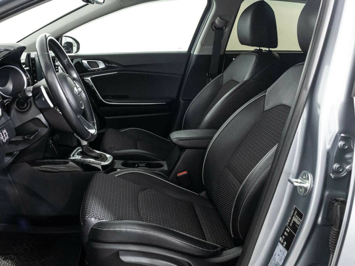 Купить Kia Ceed с пробегом. Фото: #16