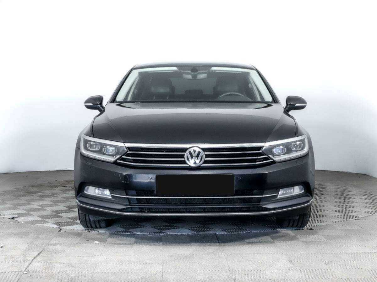 Купить Volkswagen Passat с пробегом. Фото: #1
