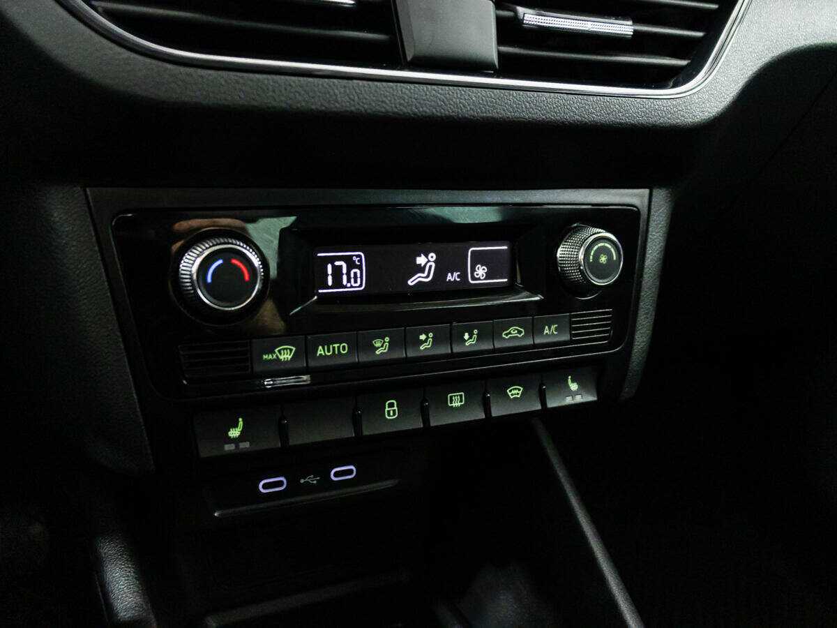 Купить Skoda Rapid с пробегом. Фото: #16