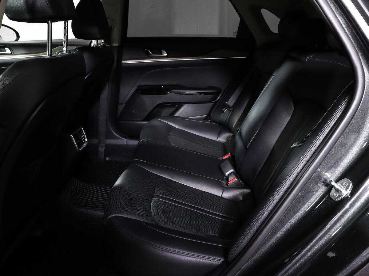 Купить Kia K5 с пробегом. Фото: #7