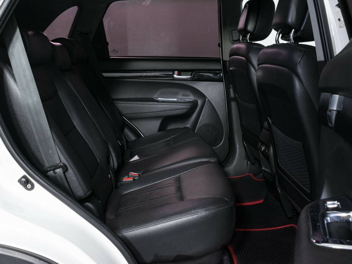 Купить Kia Sorento с пробегом. Фото: #11