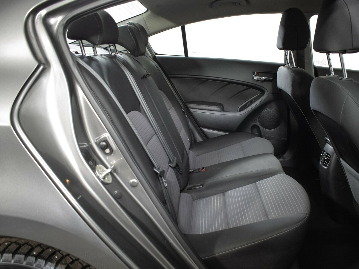 Купить Kia Cerato с пробегом. Фото: #9