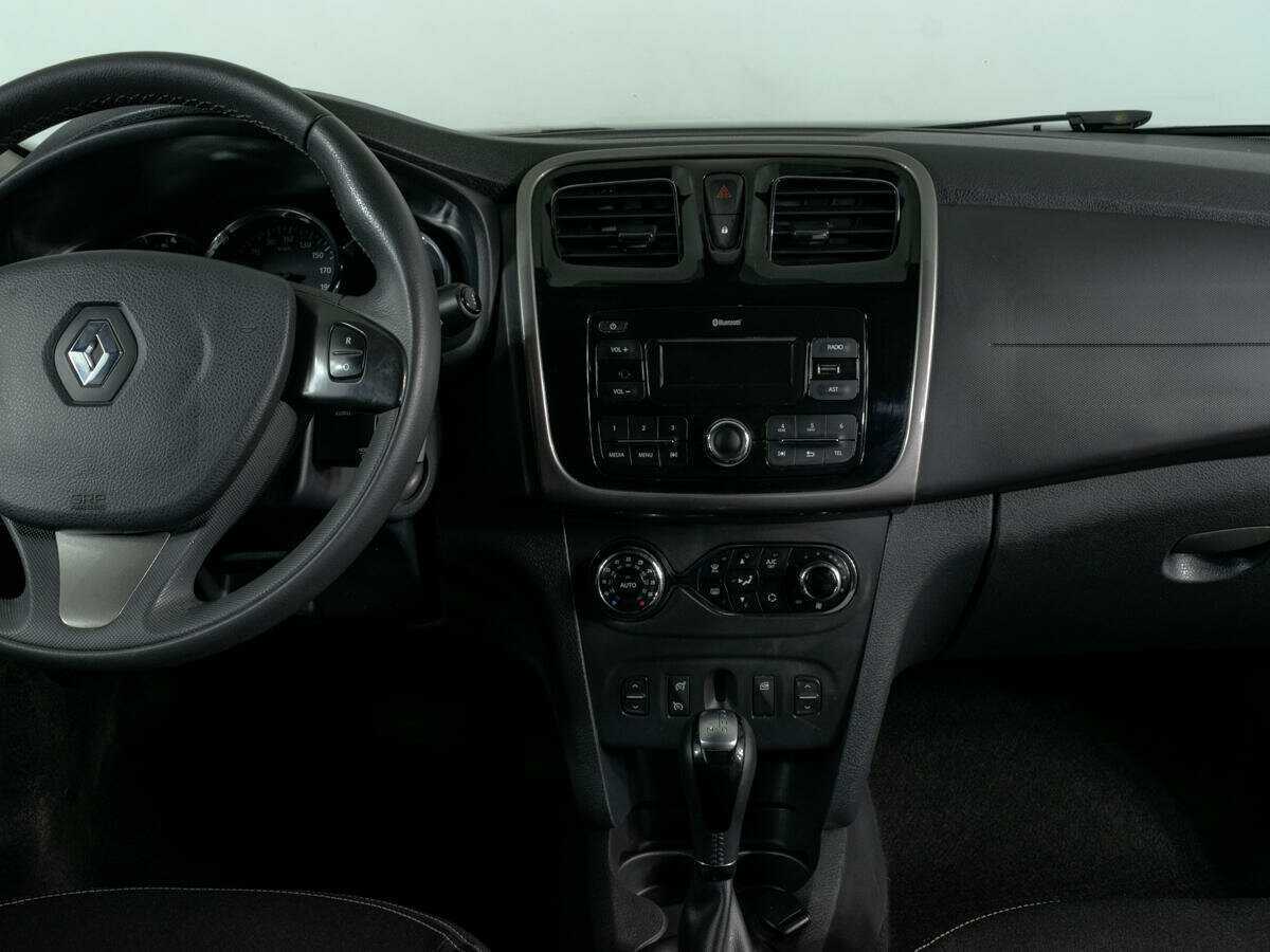 Купить Renault Sandero с пробегом. Фото: #9