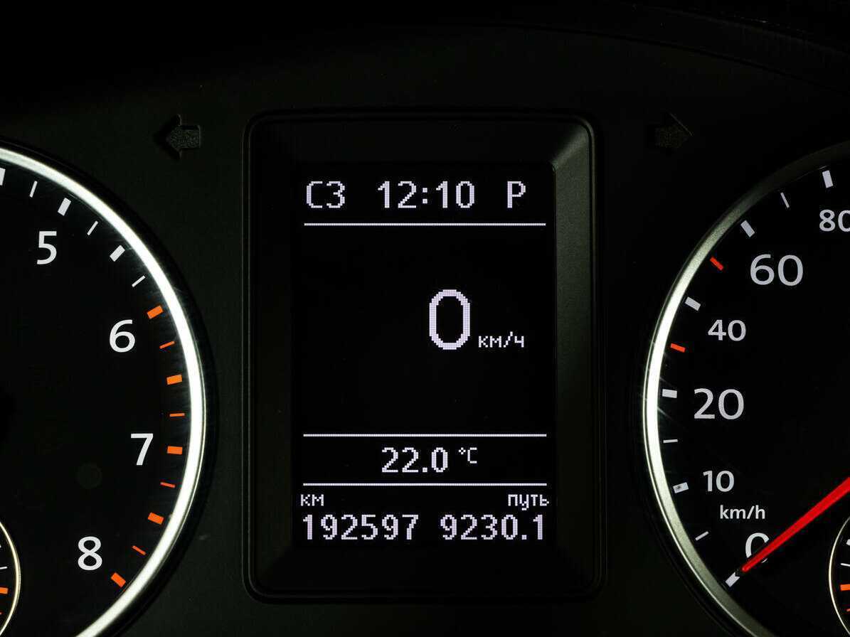 Купить Volkswagen Tiguan с пробегом. Фото: #18