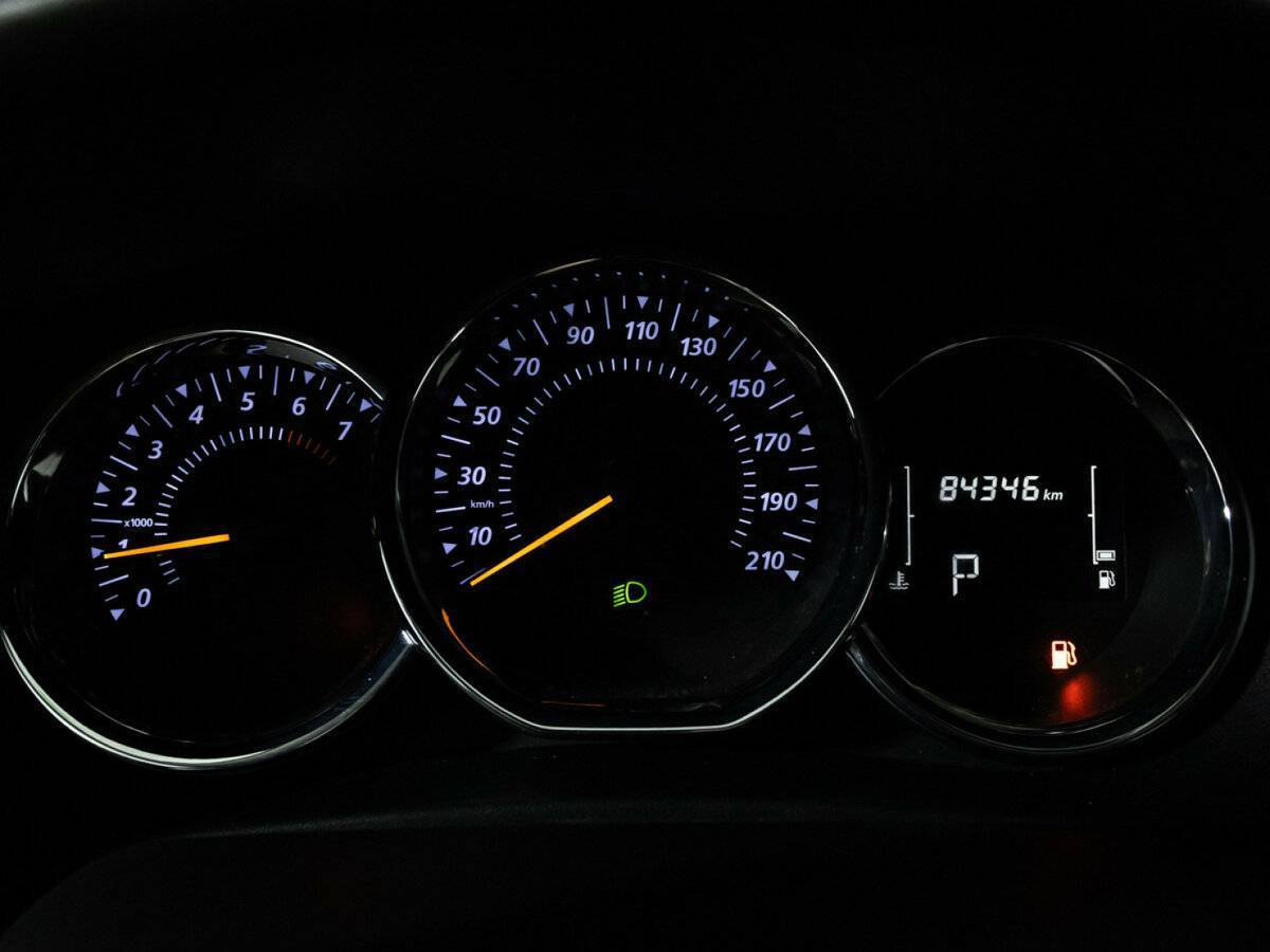 Купить Renault Sandero с пробегом. Фото: #23