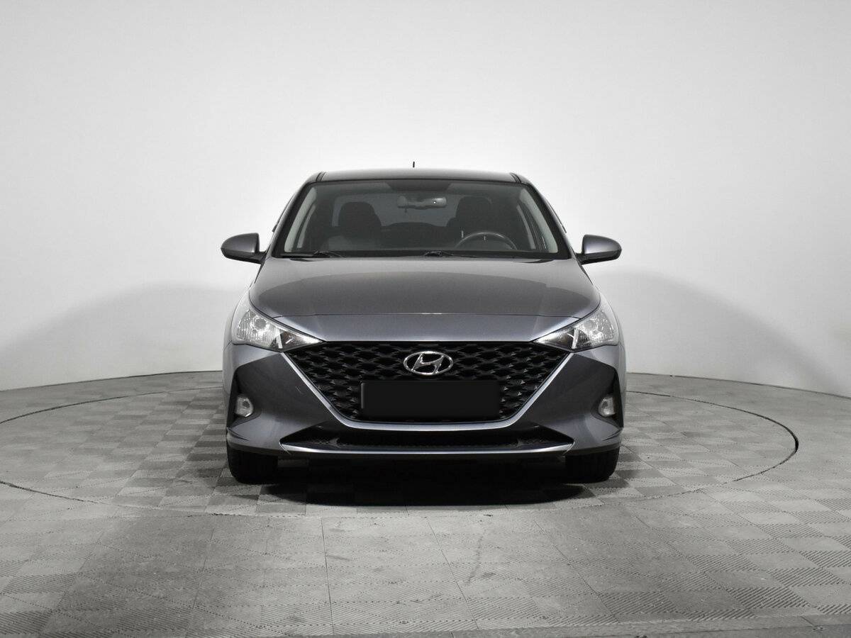 Купить Hyundai Solaris с пробегом. Фото: #1