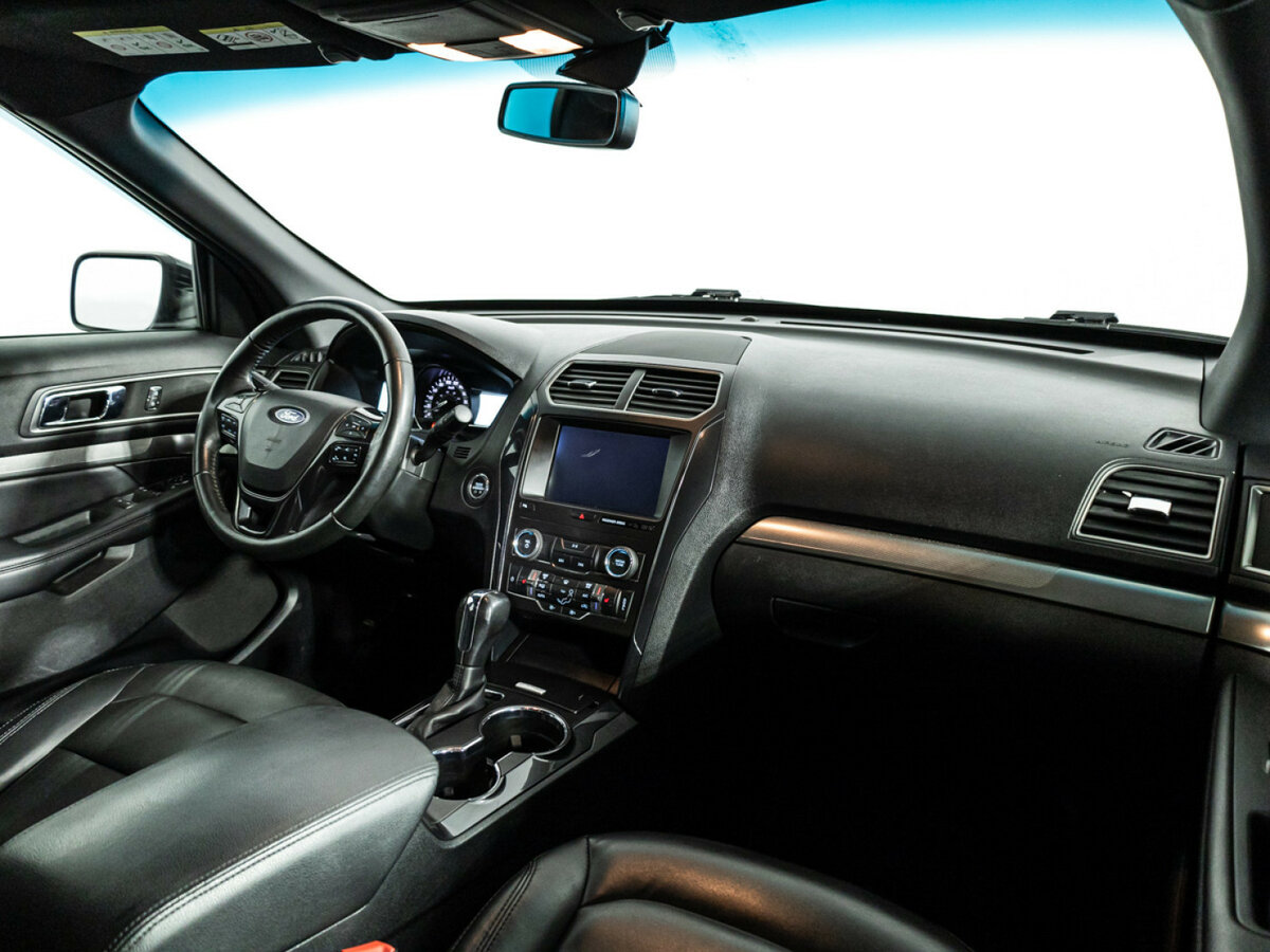 Купить Ford Explorer с пробегом. Фото: #6