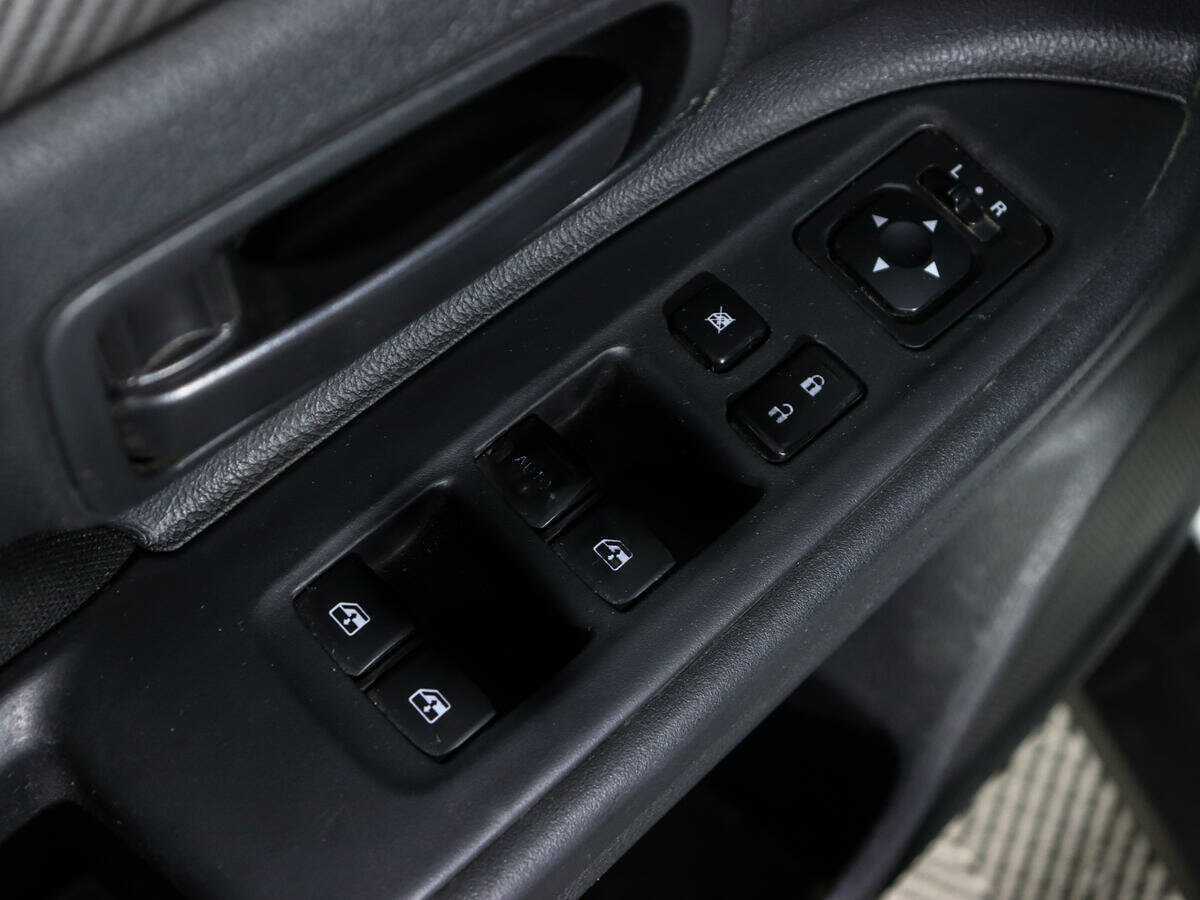Купить Mitsubishi Outlander с пробегом. Фото: #12