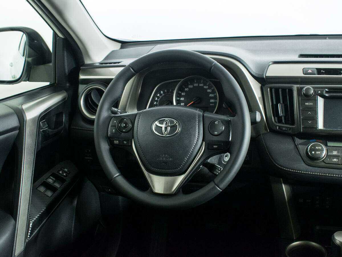 Купить Toyota RAV4 с пробегом. Фото: #11
