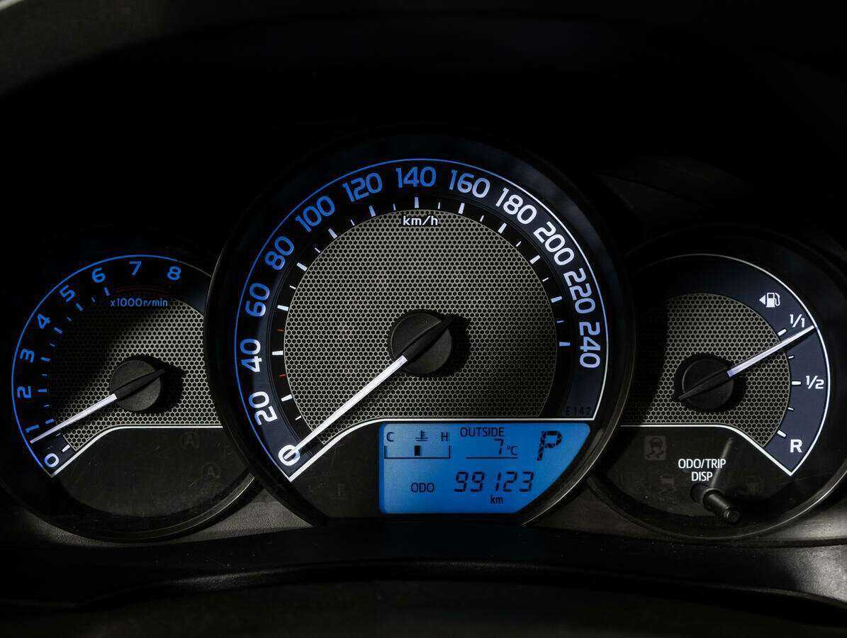 Купить Toyota Corolla с пробегом. Фото: #12