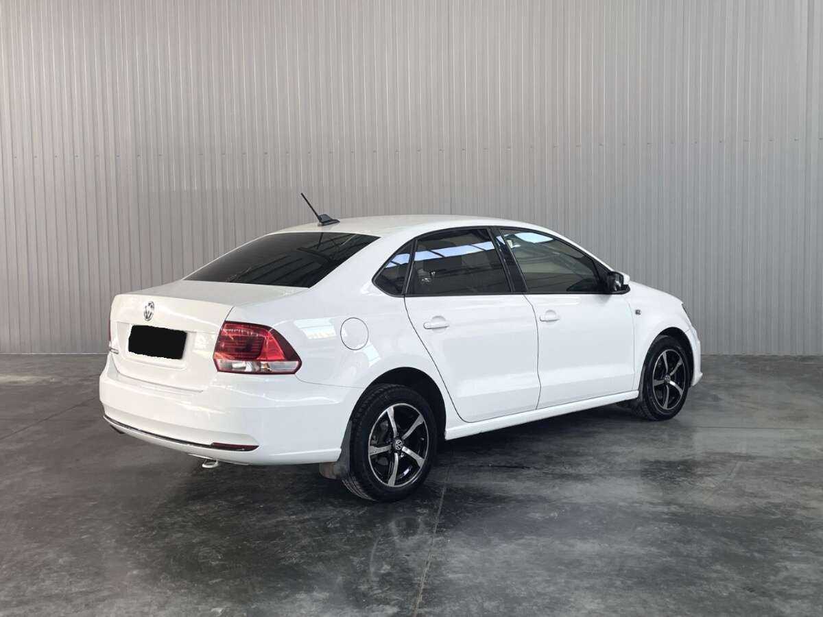 Купить Volkswagen Polo с пробегом. Фото: #4
