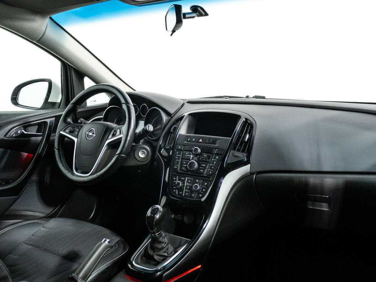 Купить Opel Astra с пробегом. Фото: #8