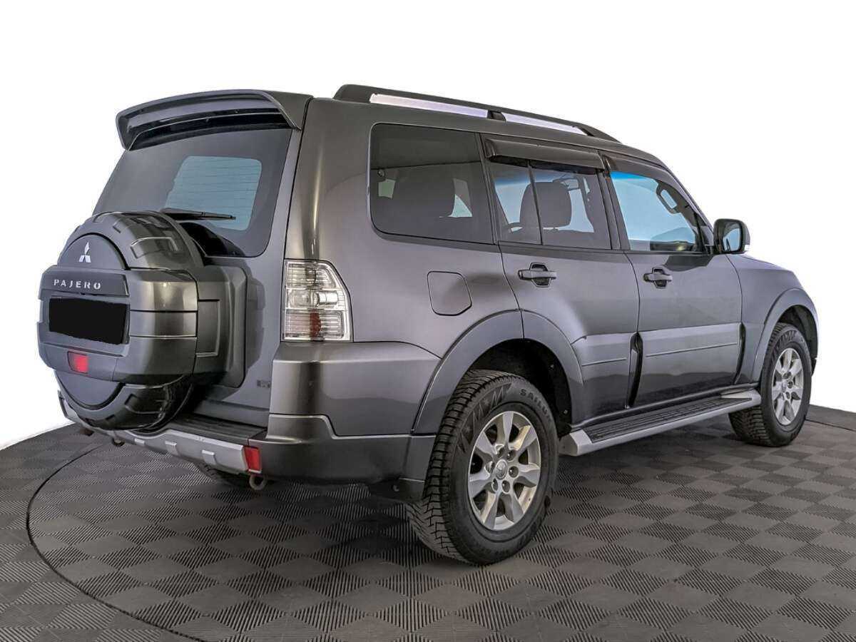 Купить Mitsubishi Pajero с пробегом. Фото: #4