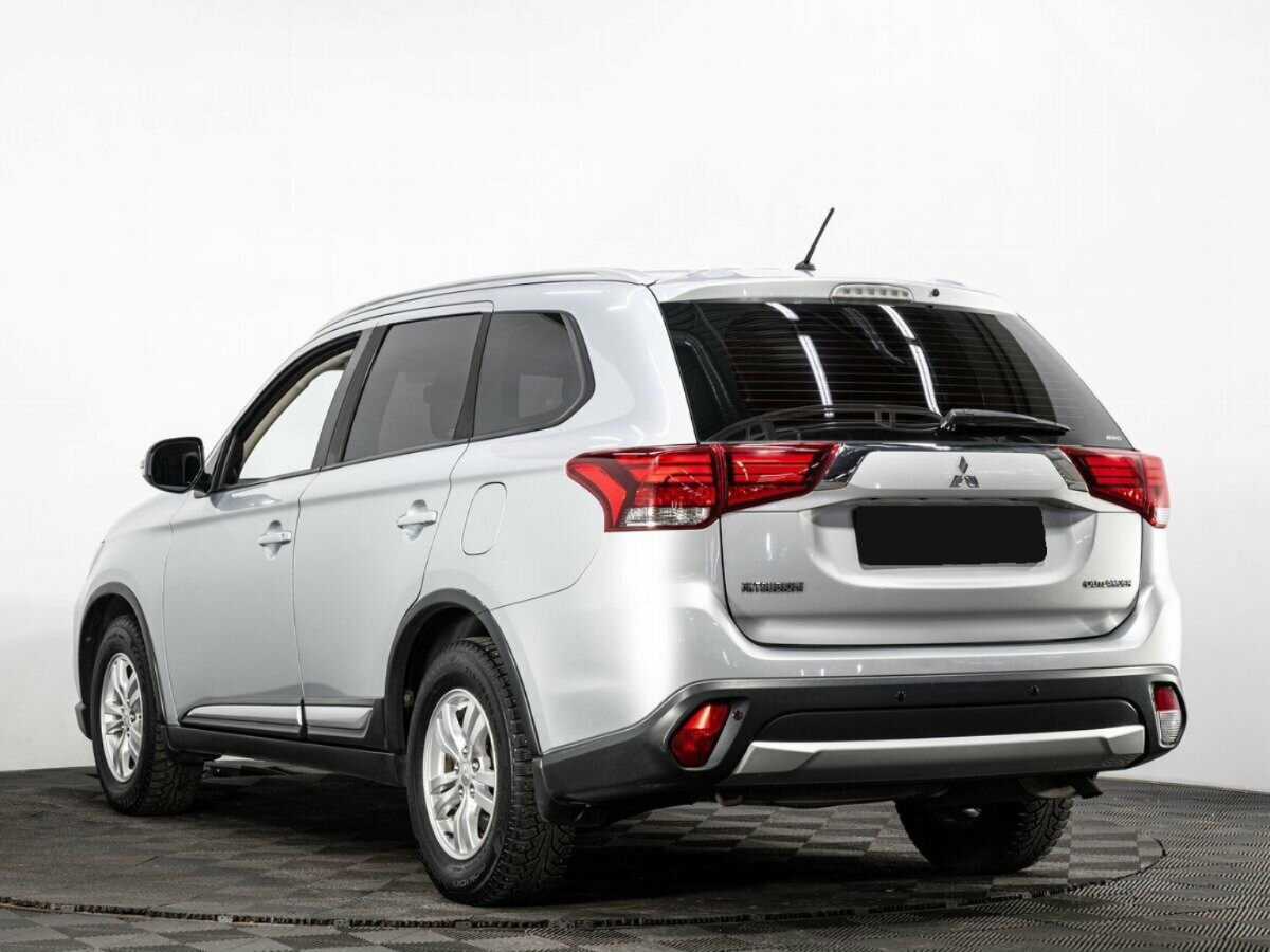 Купить Mitsubishi Outlander с пробегом. Фото: #5