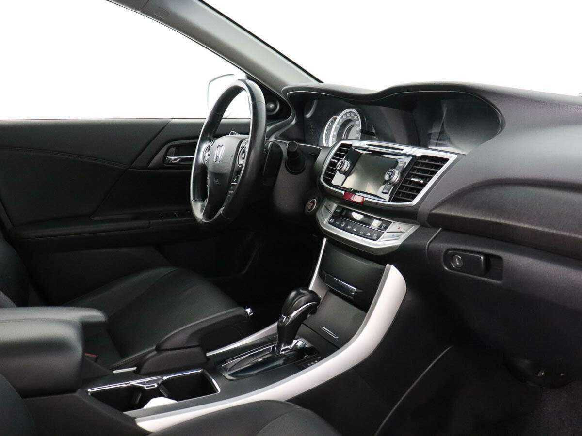 Купить Honda Accord с пробегом. Фото: #6