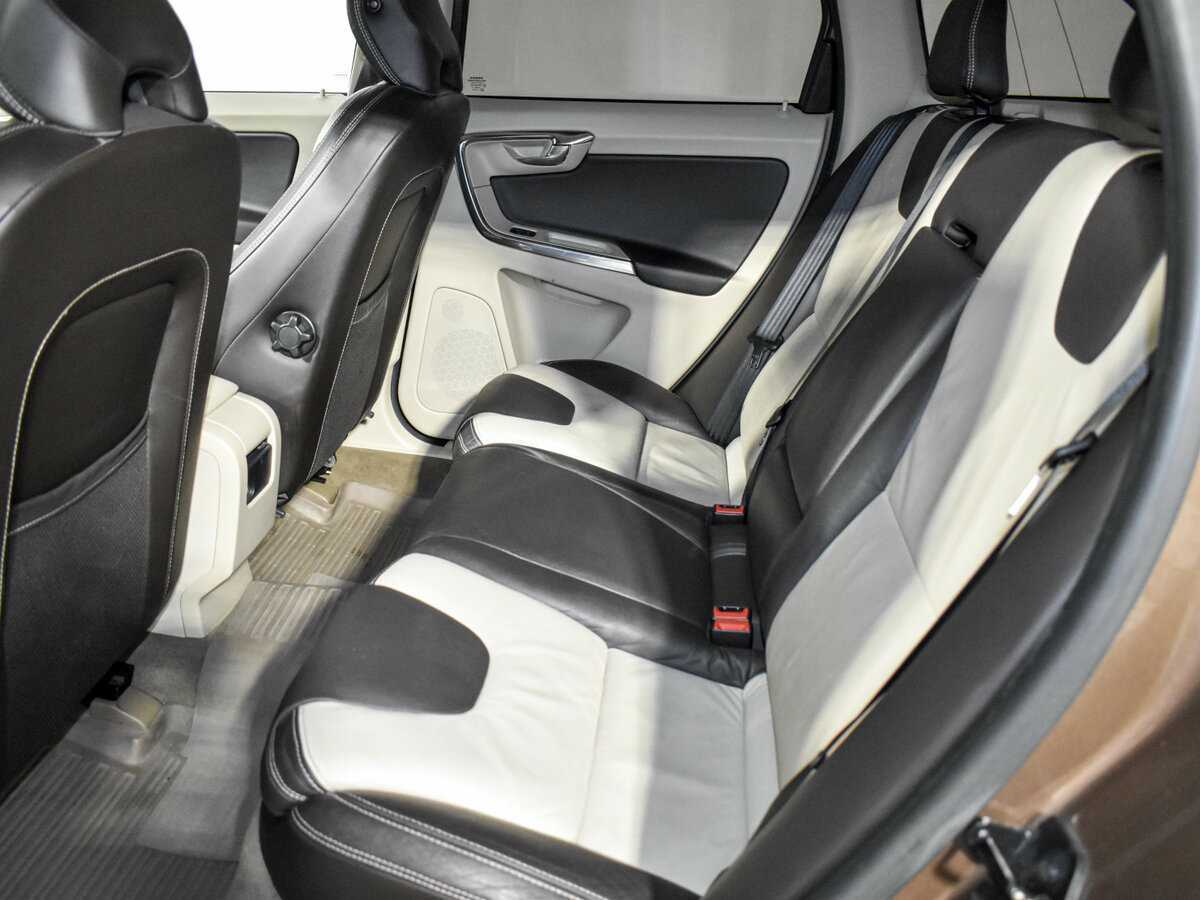 Купить Volvo XC60 с пробегом. Фото: #11