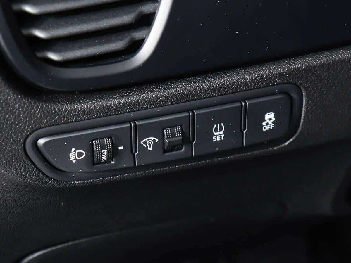 Купить Kia Rio с пробегом. Фото: #21