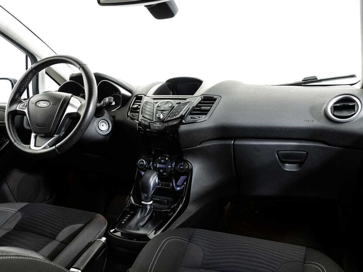 Купить Ford Fiesta с пробегом. Фото: #6