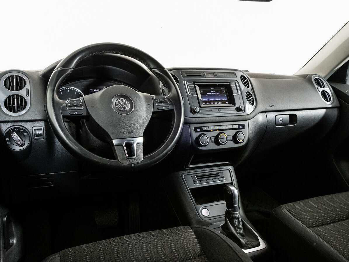 Купить Volkswagen Tiguan с пробегом. Фото: #8