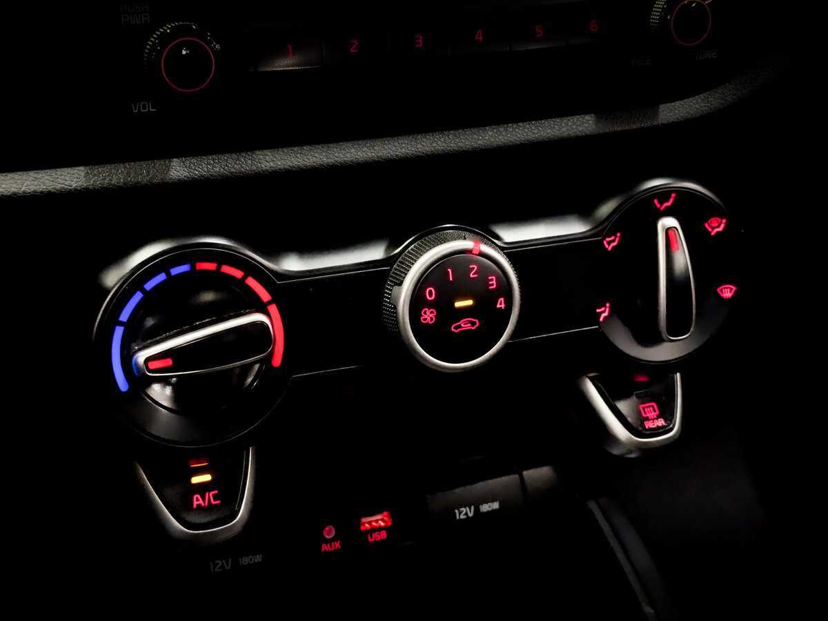 Купить Kia Rio с пробегом. Фото: #22