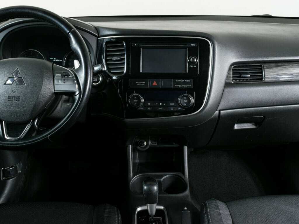 Купить Mitsubishi Outlander с пробегом. Фото: #8