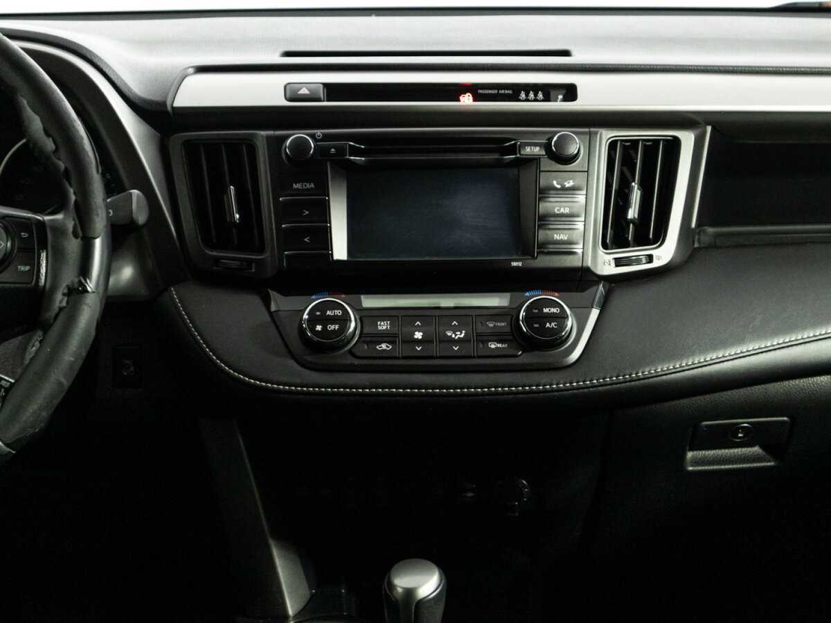 Купить Toyota RAV4 с пробегом. Фото: #12