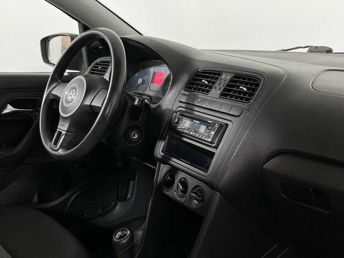 Купить Volkswagen Polo с пробегом. Фото: #6