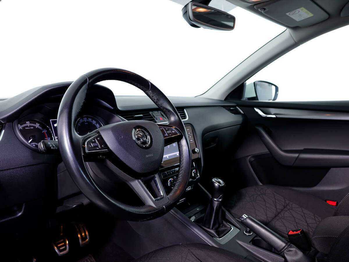 Купить Skoda Octavia с пробегом. Фото: #12