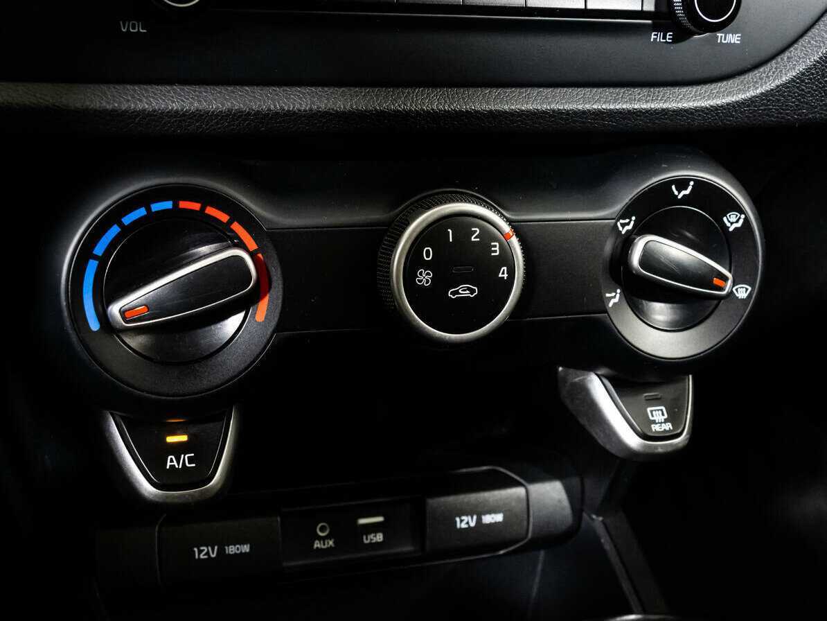 Купить Kia Rio с пробегом. Фото: #10