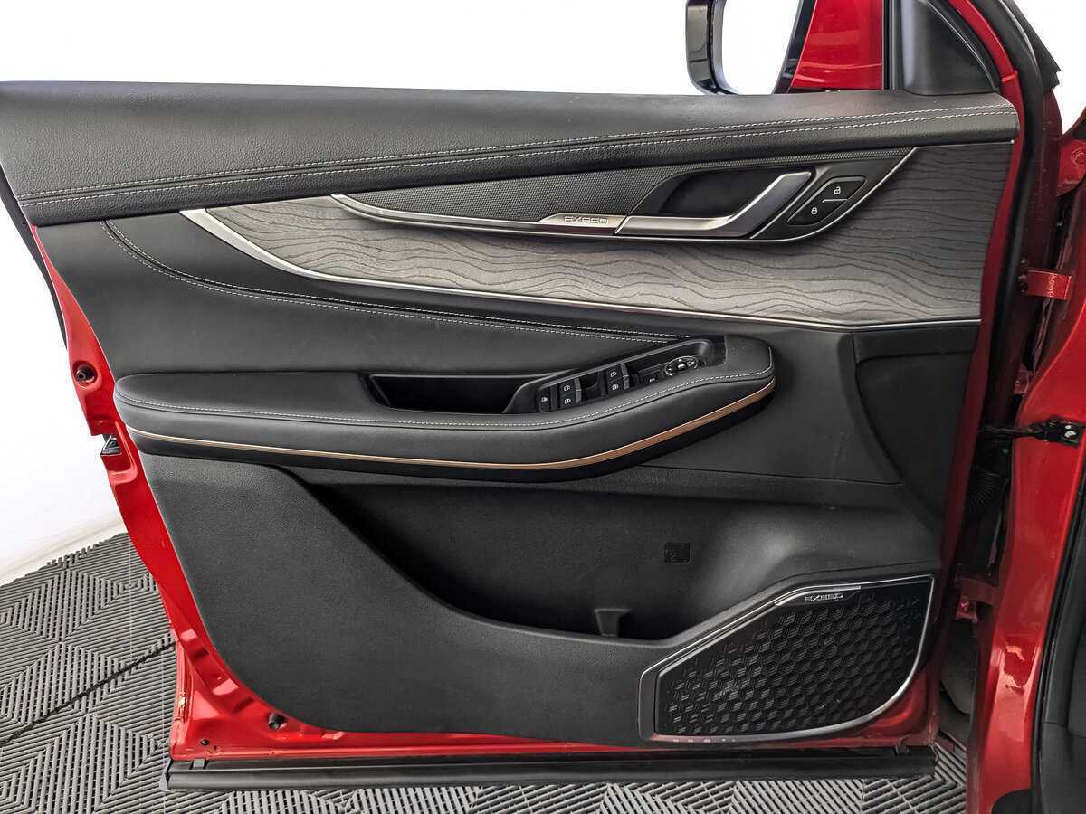 Купить EXEED LX с пробегом. Фото: #18