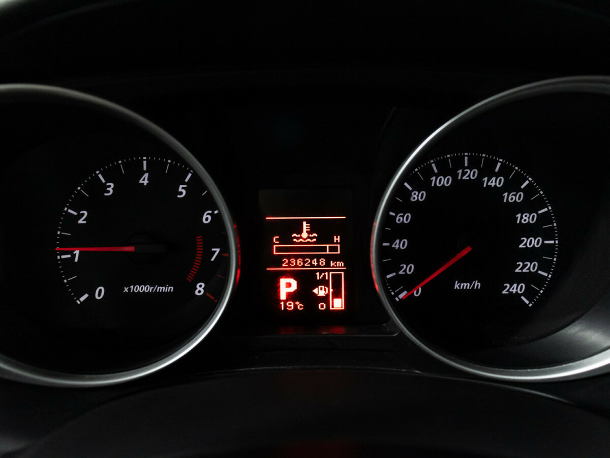 Купить Mitsubishi ASX с пробегом. Фото: #11