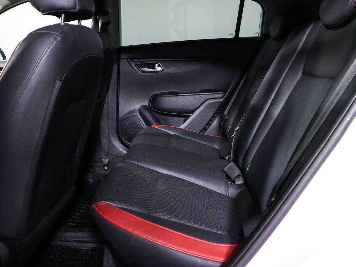 Купить Kia Rio с пробегом. Фото: #7