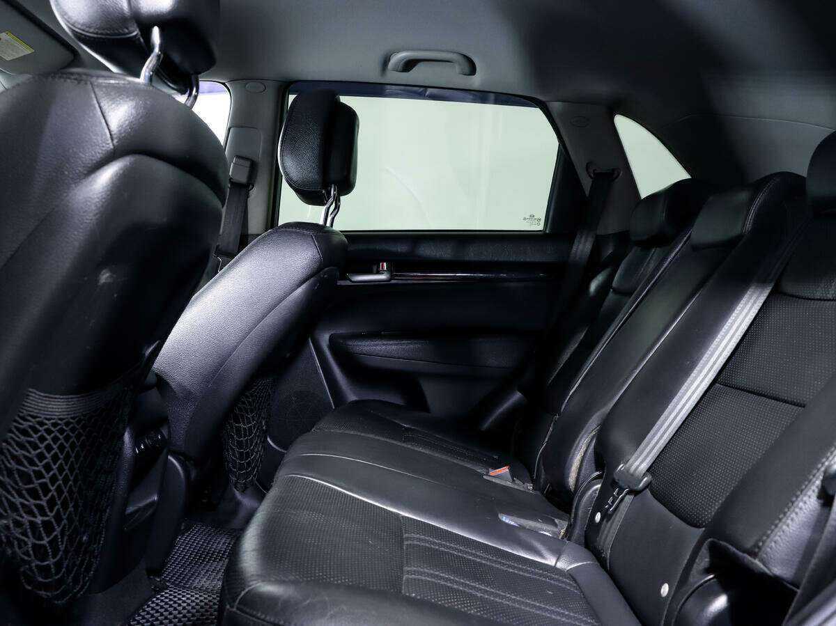 Купить Kia Sorento с пробегом. Фото: #10