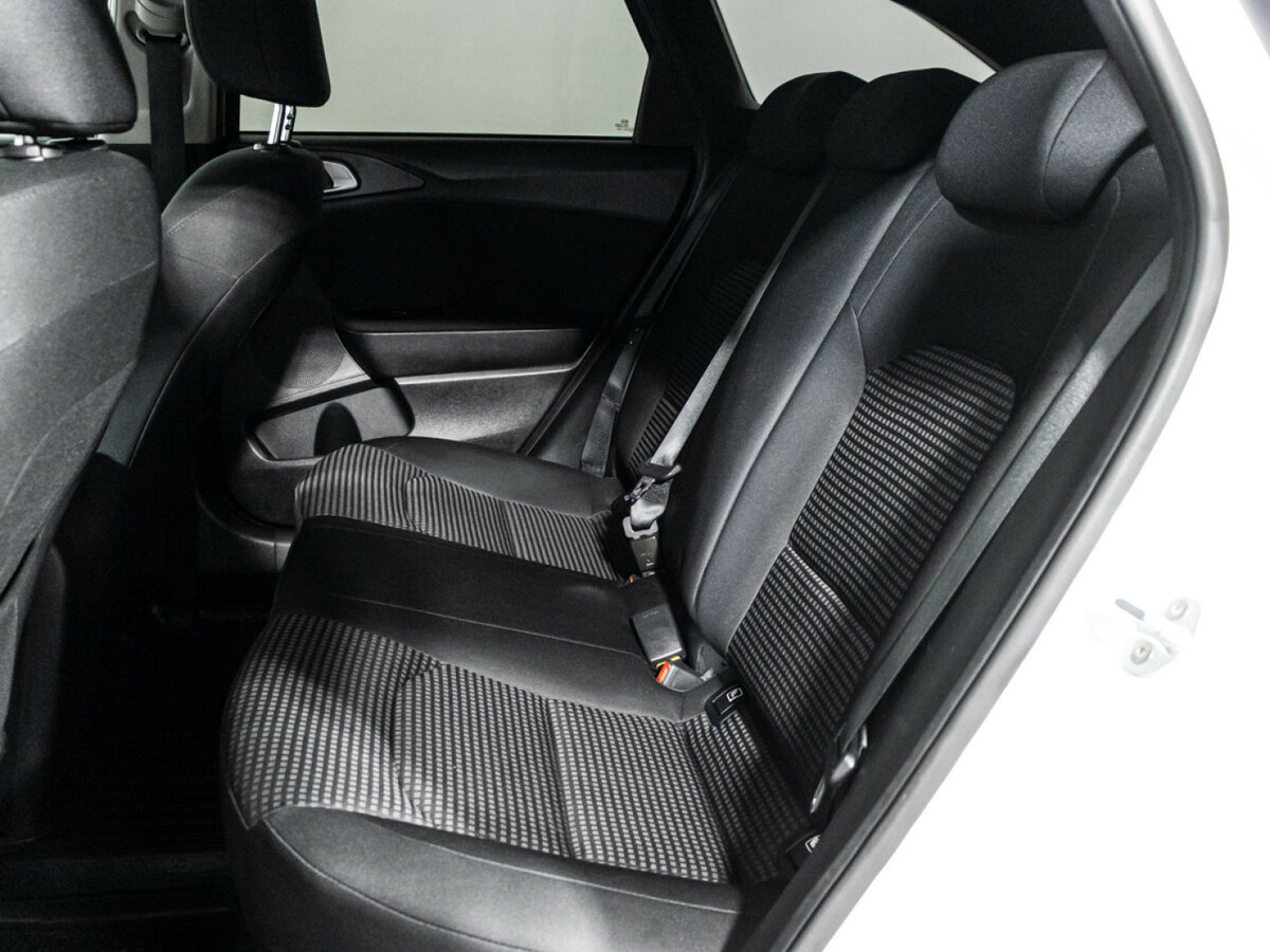 Купить Kia Ceed с пробегом. Фото: #9