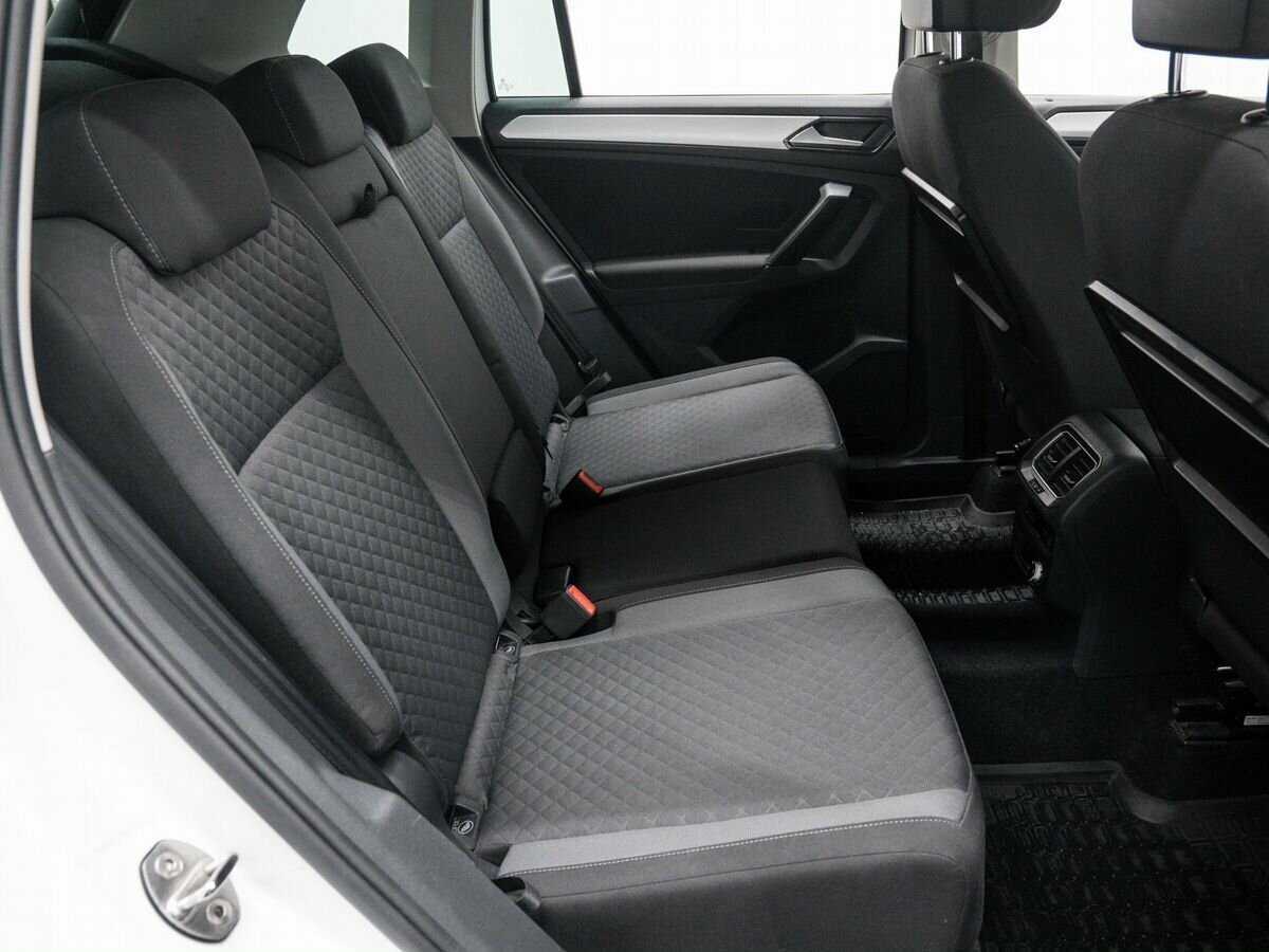 Купить Volkswagen Tiguan с пробегом. Фото: #9
