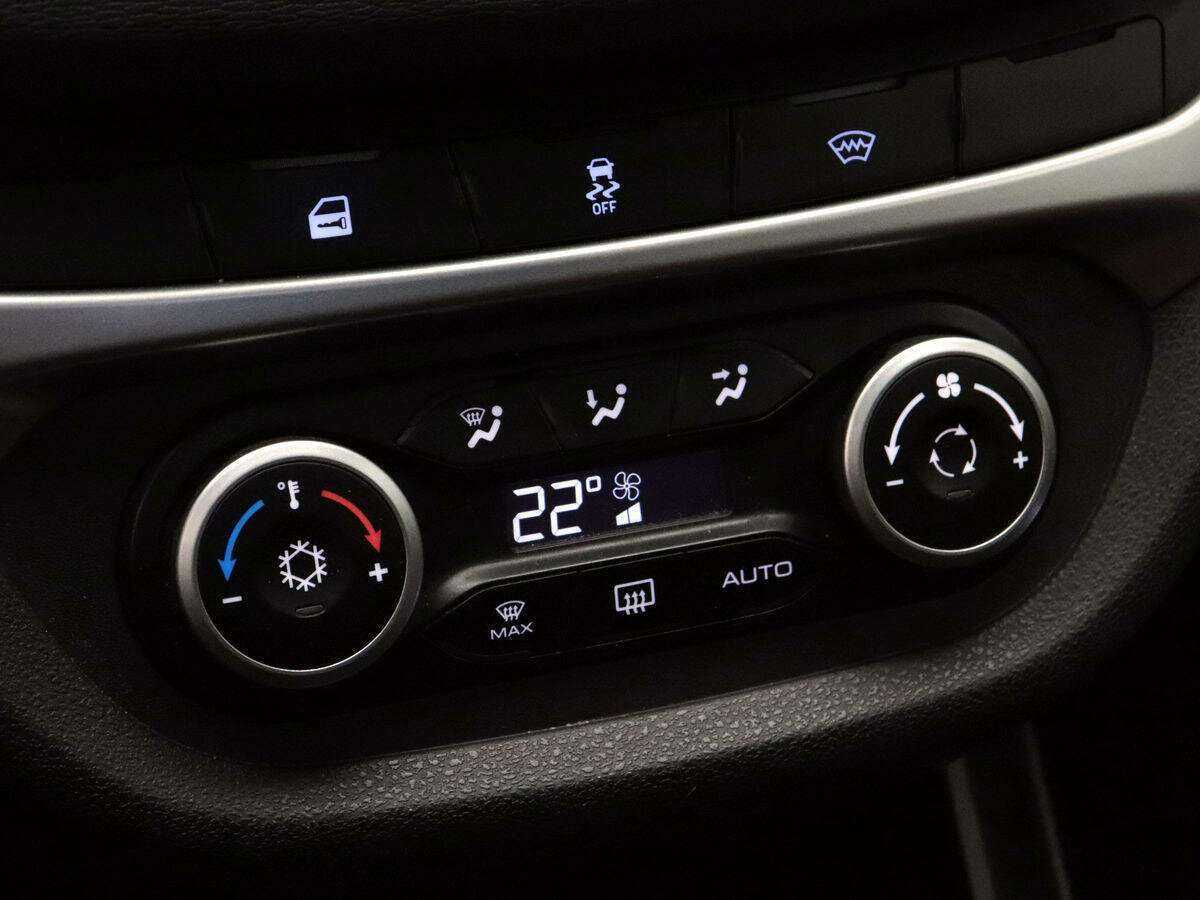 Купить Lada (ВАЗ) Vesta с пробегом. Фото: #12