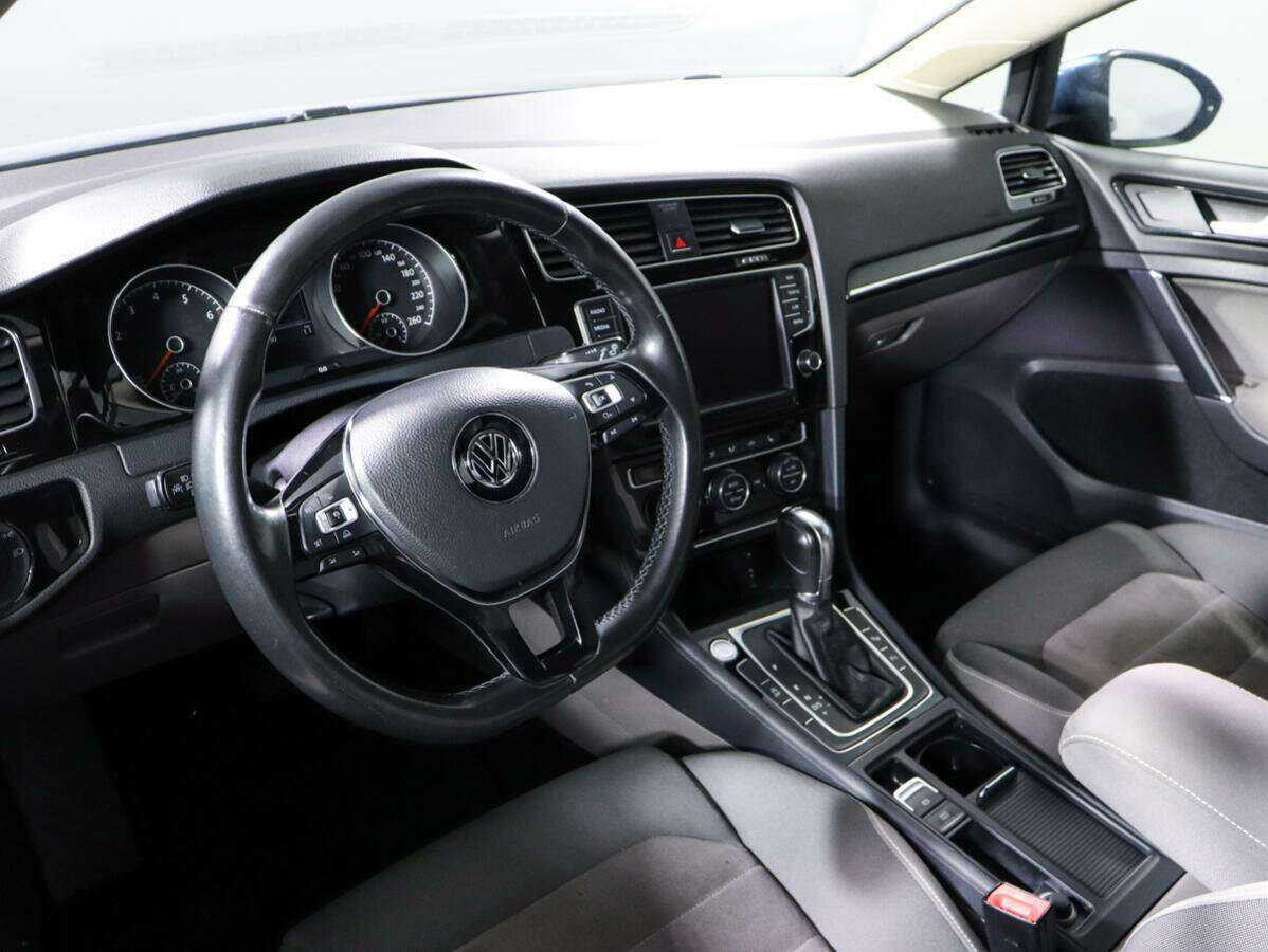 Купить Volkswagen Golf с пробегом. Фото: #13
