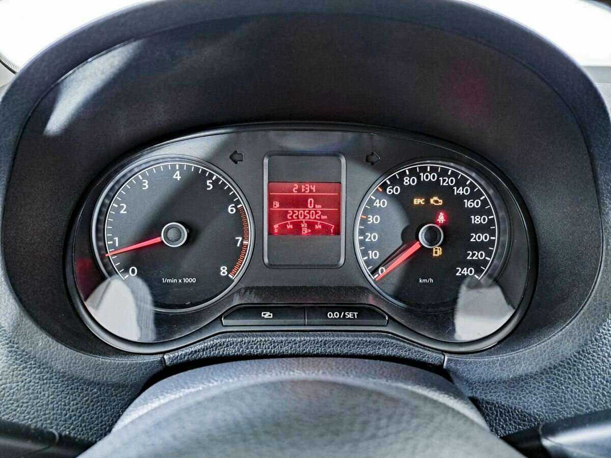 Купить Volkswagen Polo с пробегом. Фото: #10