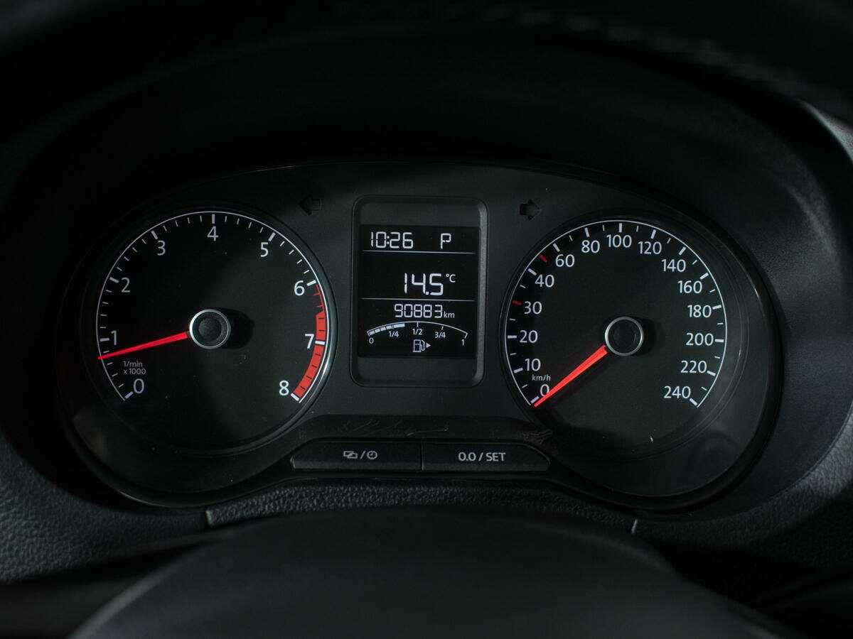 Купить Volkswagen Polo с пробегом. Фото: #10