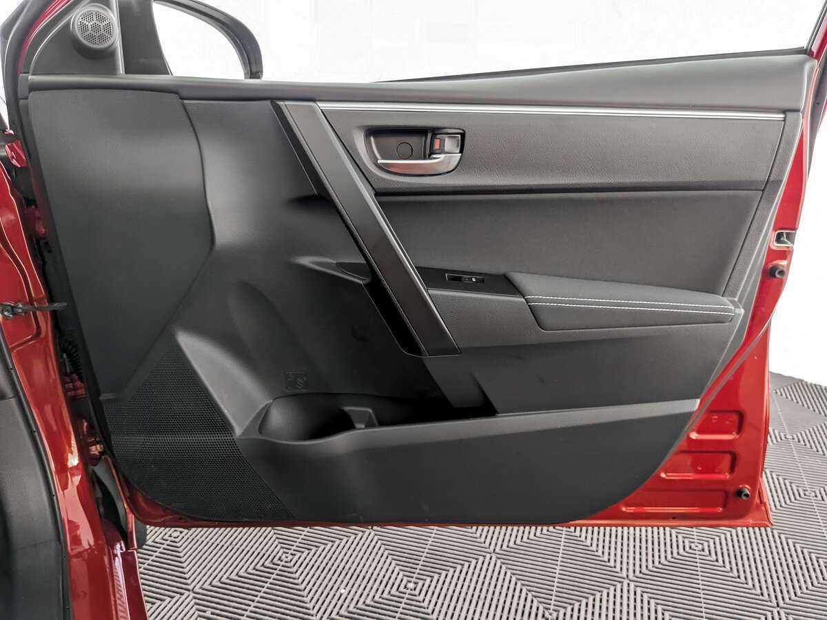 Купить Toyota Corolla с пробегом. Фото: #22