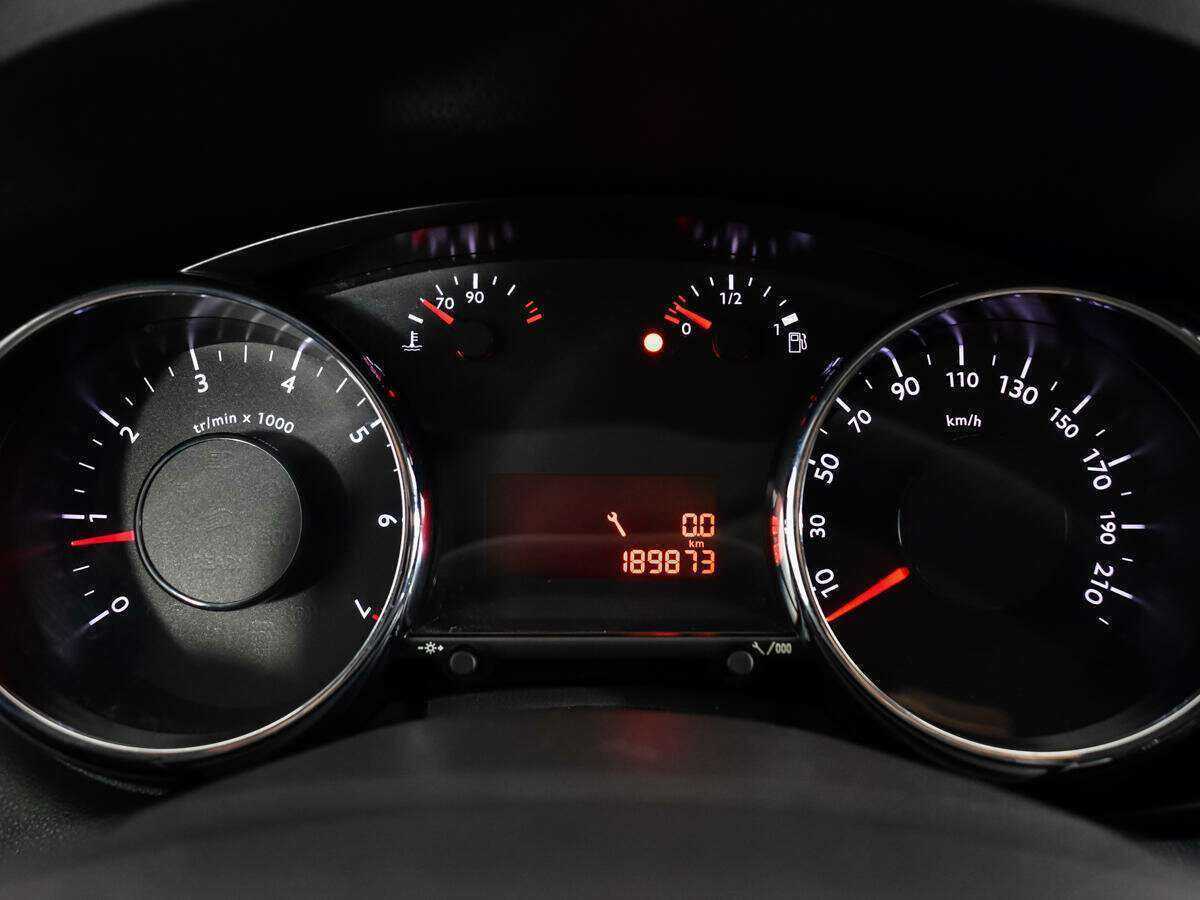 Купить Peugeot 3008 с пробегом. Фото: #10