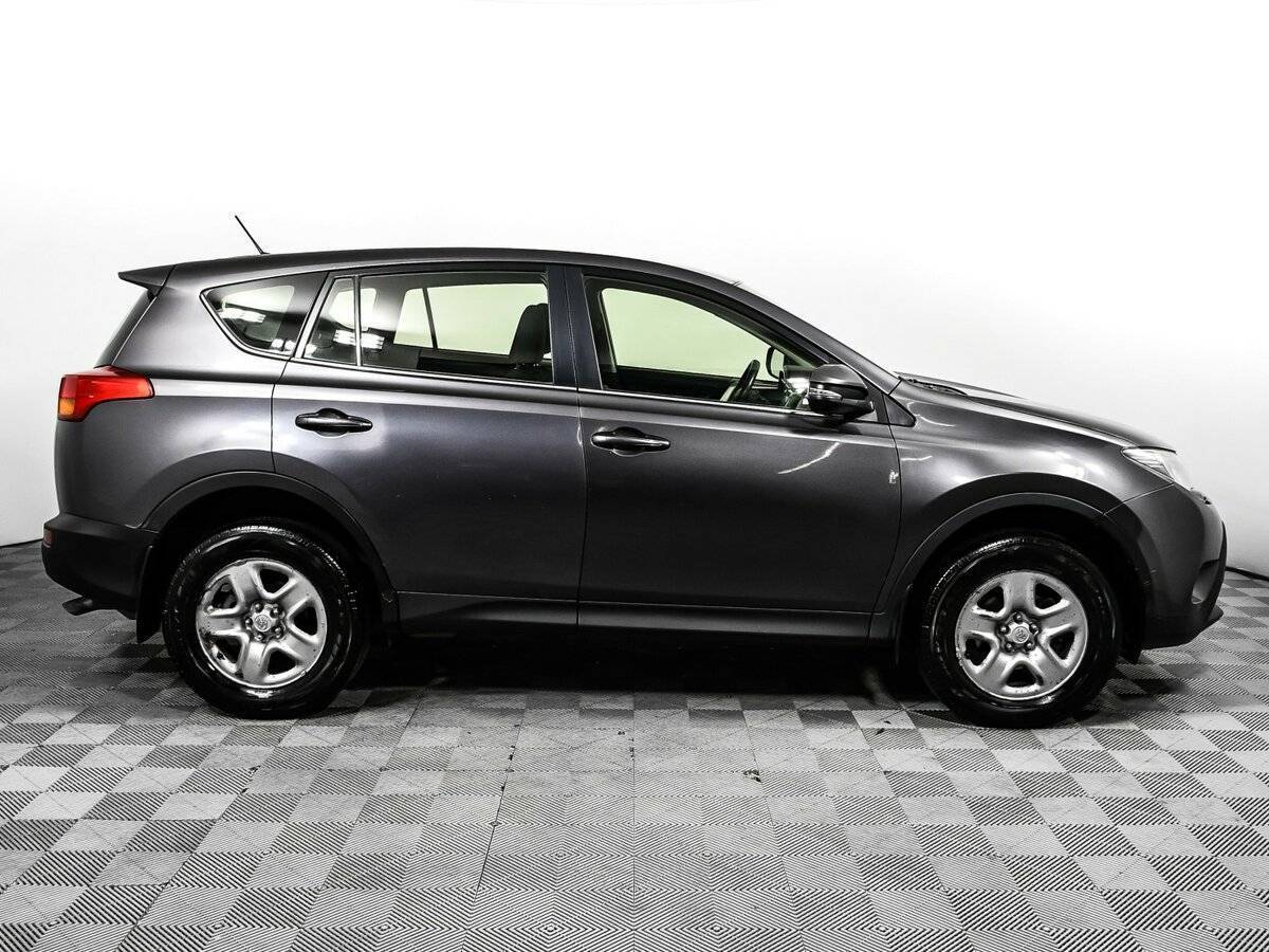 Купить Toyota RAV4 с пробегом. Фото: #3