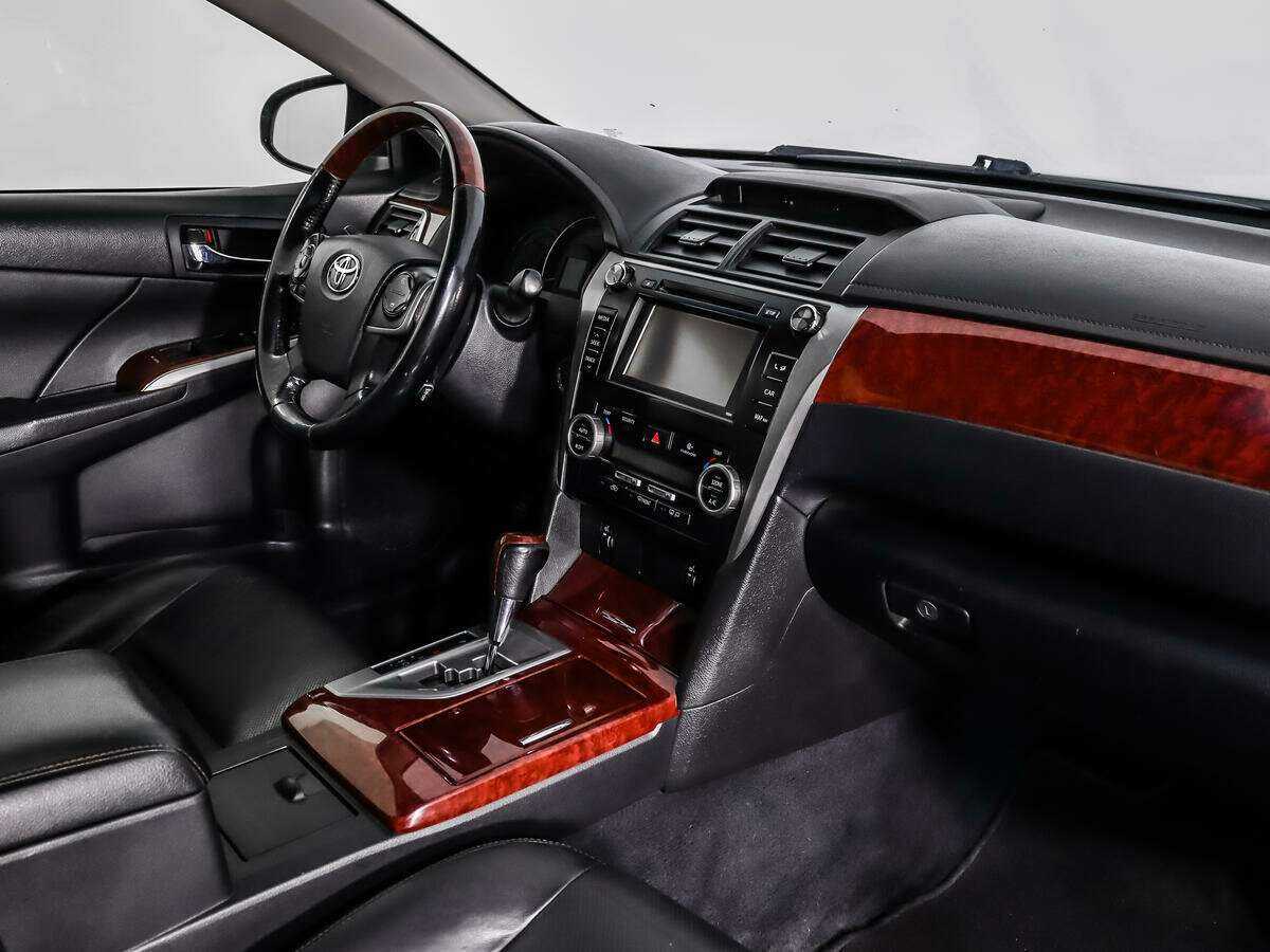 Купить Toyota Camry с пробегом. Фото: #12