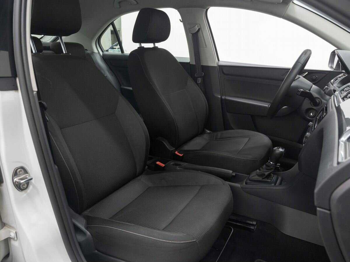 Купить Skoda Rapid с пробегом. Фото: #11