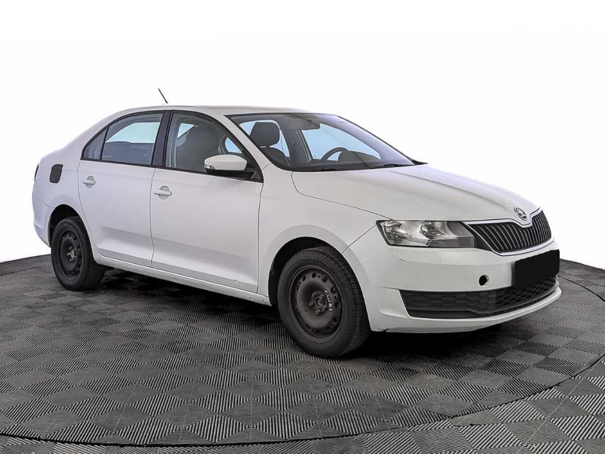 Купить Skoda Rapid с пробегом. Фото: #2