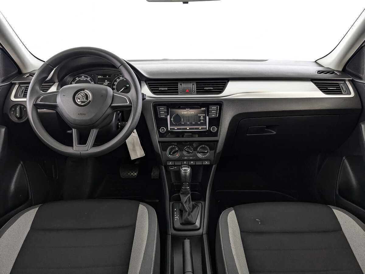 Купить Skoda Rapid с пробегом. Фото: #9