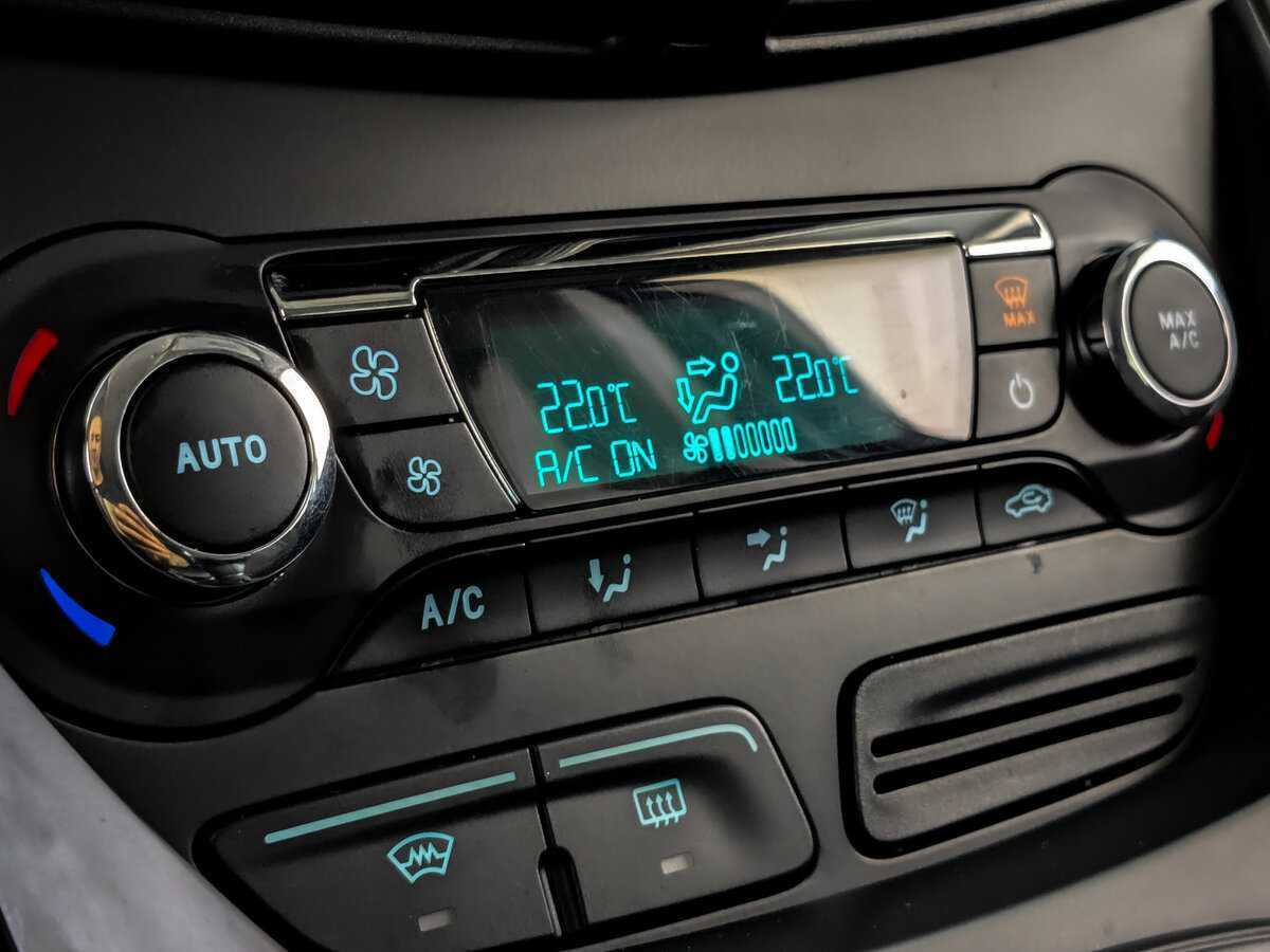 Купить Ford Kuga с пробегом. Фото: #19