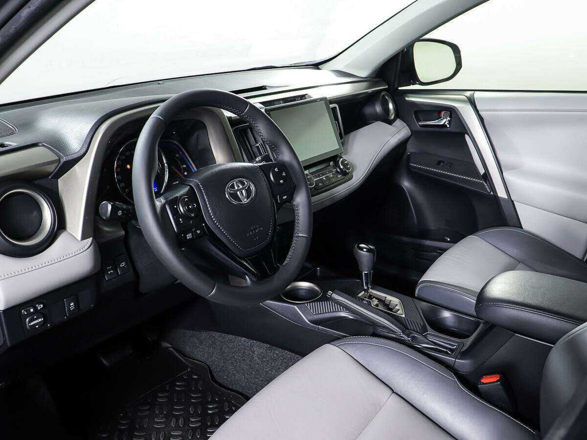 Купить Toyota RAV4 с пробегом. Фото: #10