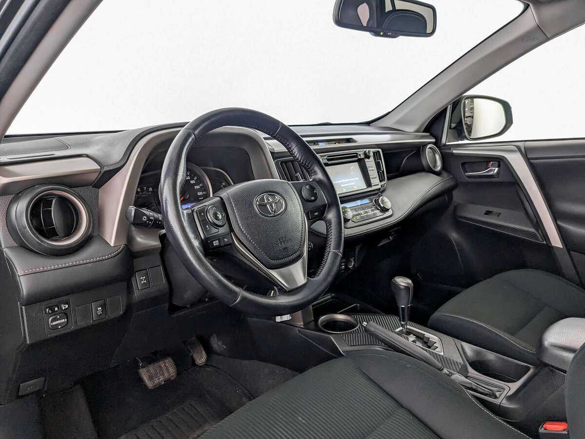 Купить Toyota RAV4 с пробегом. Фото: #12