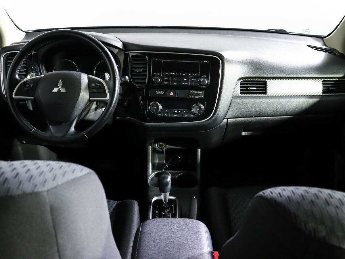 Купить Mitsubishi Outlander с пробегом. Фото: #11